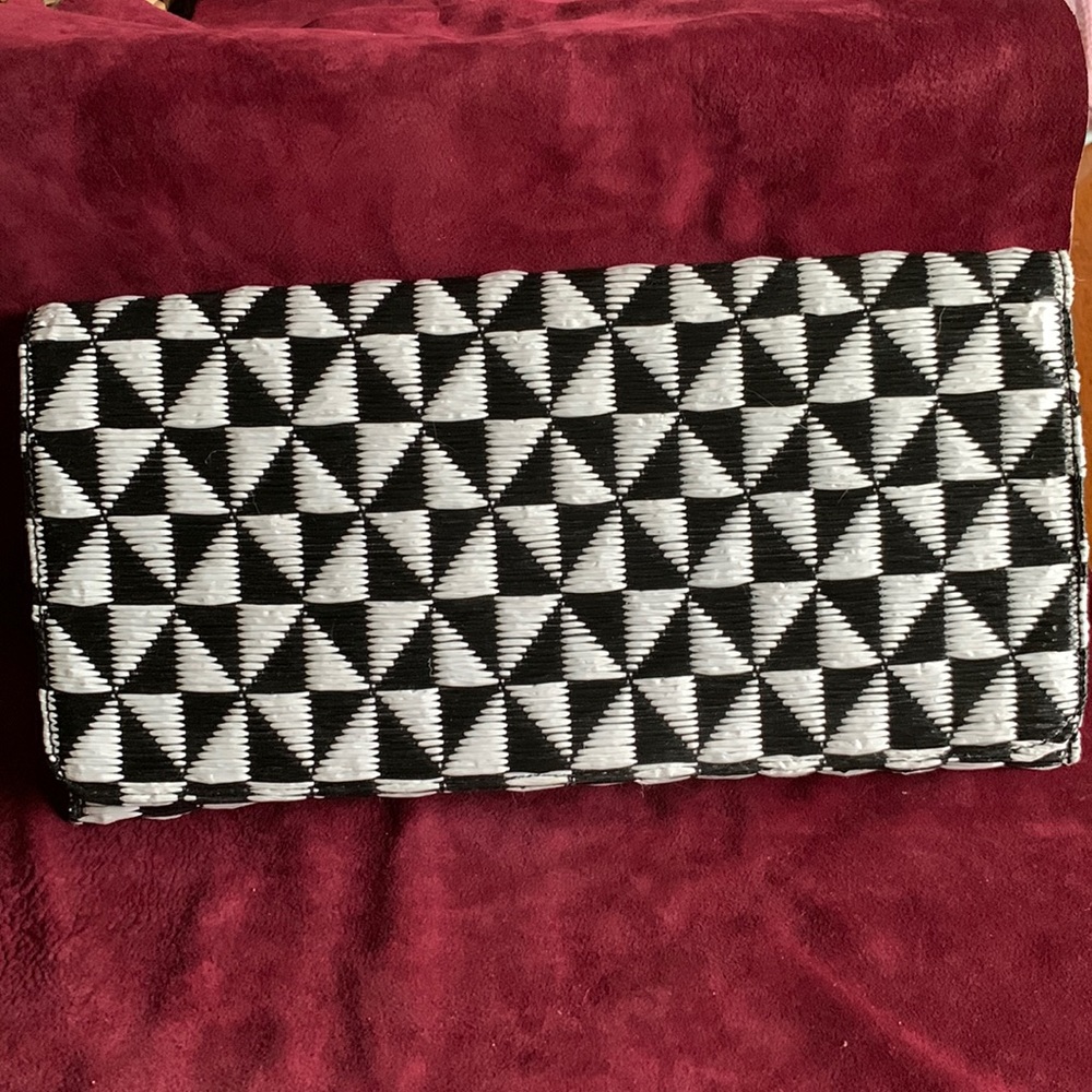 Raffia clutch/purse with chain strap